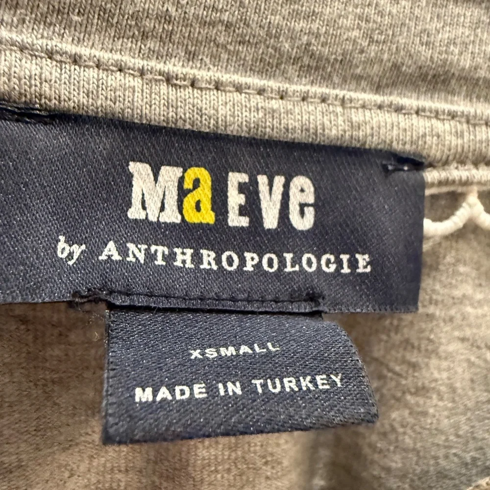 Top - Picture 2 of 2